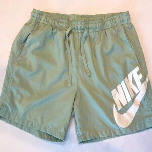Men’s Nike Shorts Woven Training Mesh-lined Nike Swoosh Mint Green Size Medium
